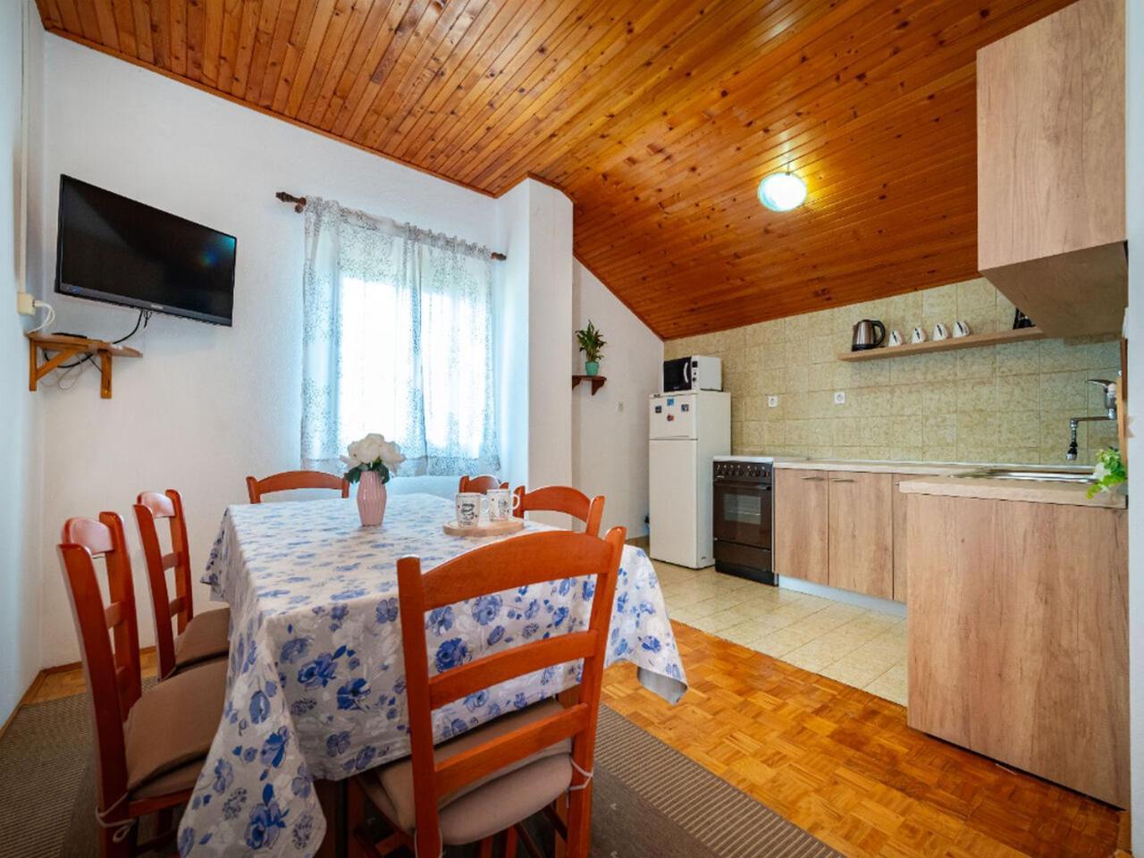 Apartment Sime Nin Esterno foto
