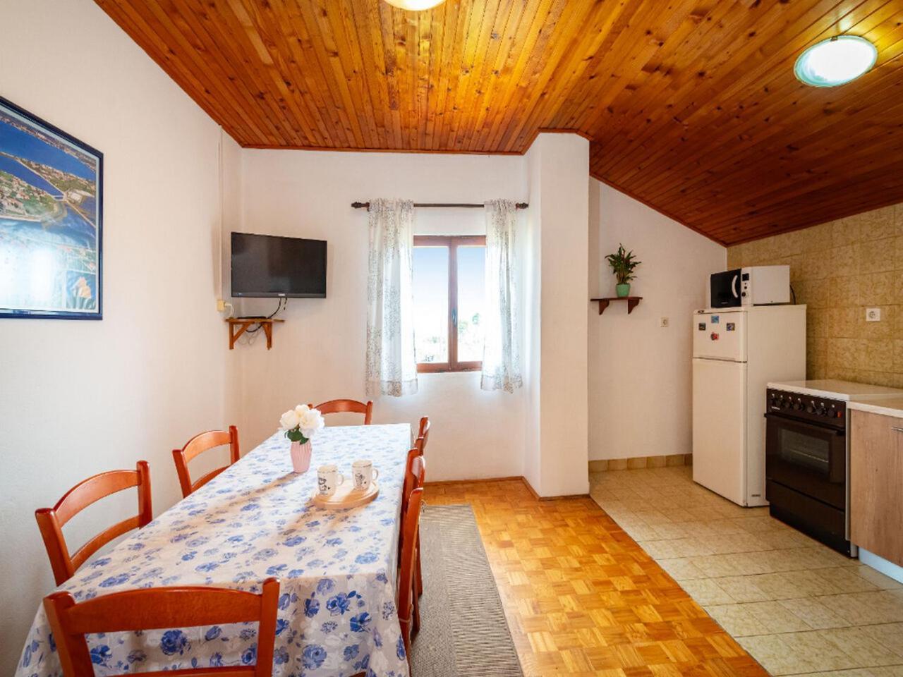 Apartment Sime Nin Esterno foto