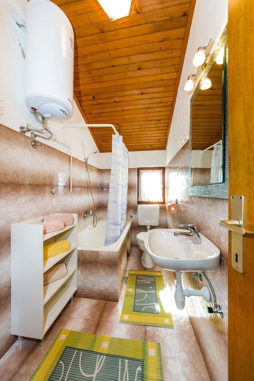 Apartment Sime Nin Esterno foto